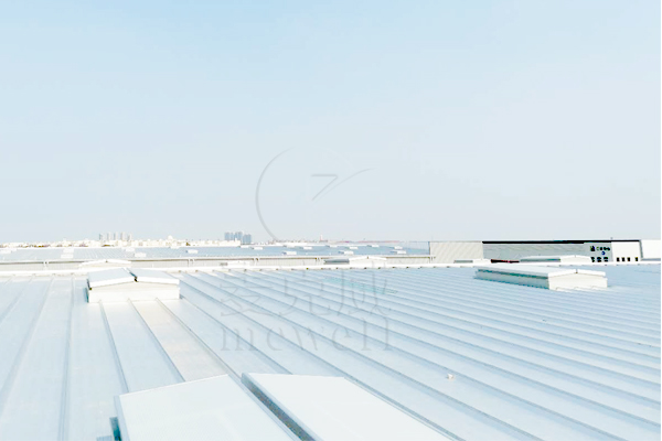 菜鳥(niǎo)物流運(yùn)營(yíng)中心——南昌三角型排煙天窗 菜鳥(niǎo)物流運(yùn)營(yíng)中心——南昌三角型排煙天窗