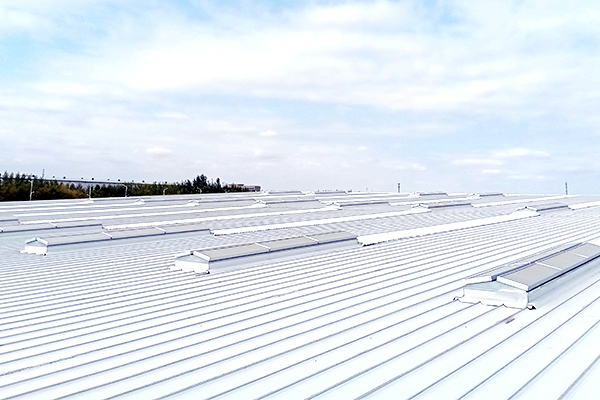 安達(dá)順通物流園—新疆三角型排煙天窗 安達(dá)順通物流園—新疆三角型排煙天窗